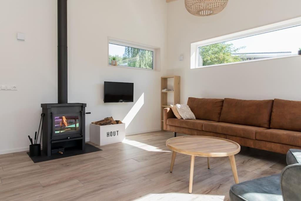 Vakantiehuis Eikzicht Gelegen Aan Het Bos Elsloo  Exterior foto