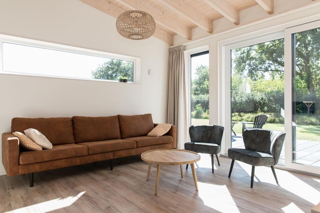 Vakantiehuis Eikzicht Gelegen Aan Het Bos Elsloo  Exterior foto